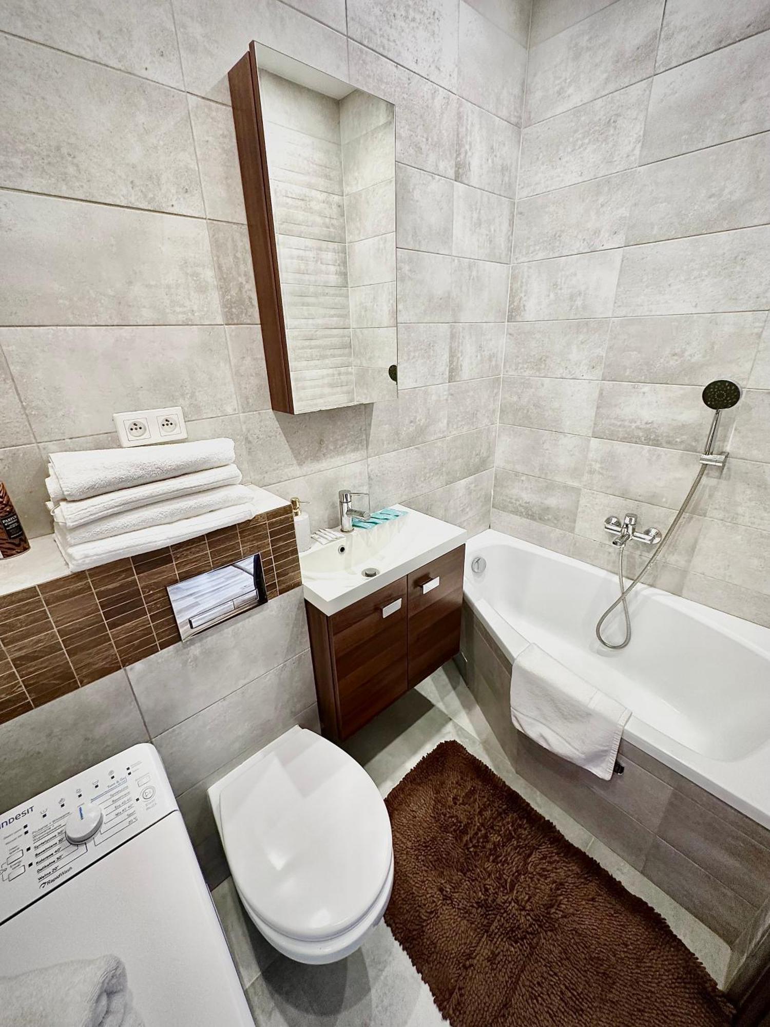 Apartament Blisko Centrum Appartement Warschau Buitenkant foto